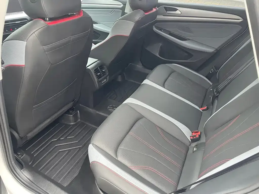 Volkswagen Lamando 2023 из CN, фото 3