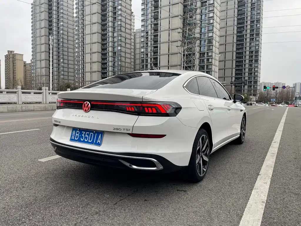 Volkswagen Lamando 2023 из CN, фото 8