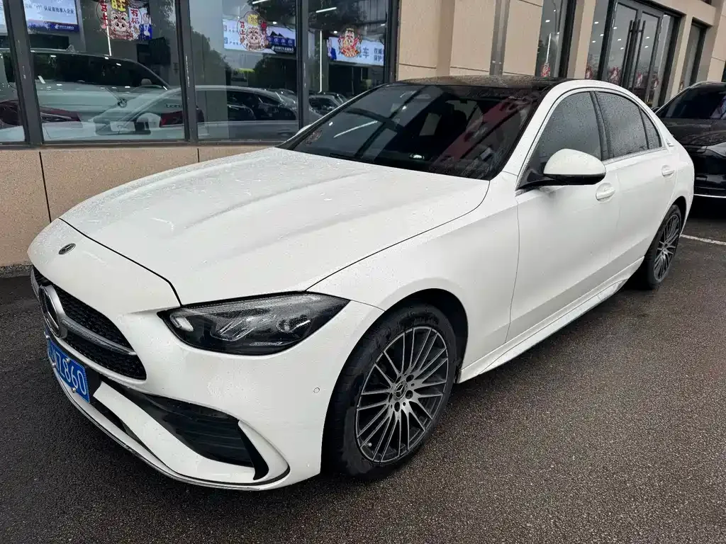 Mercedes-Benz C-Class — фото 1