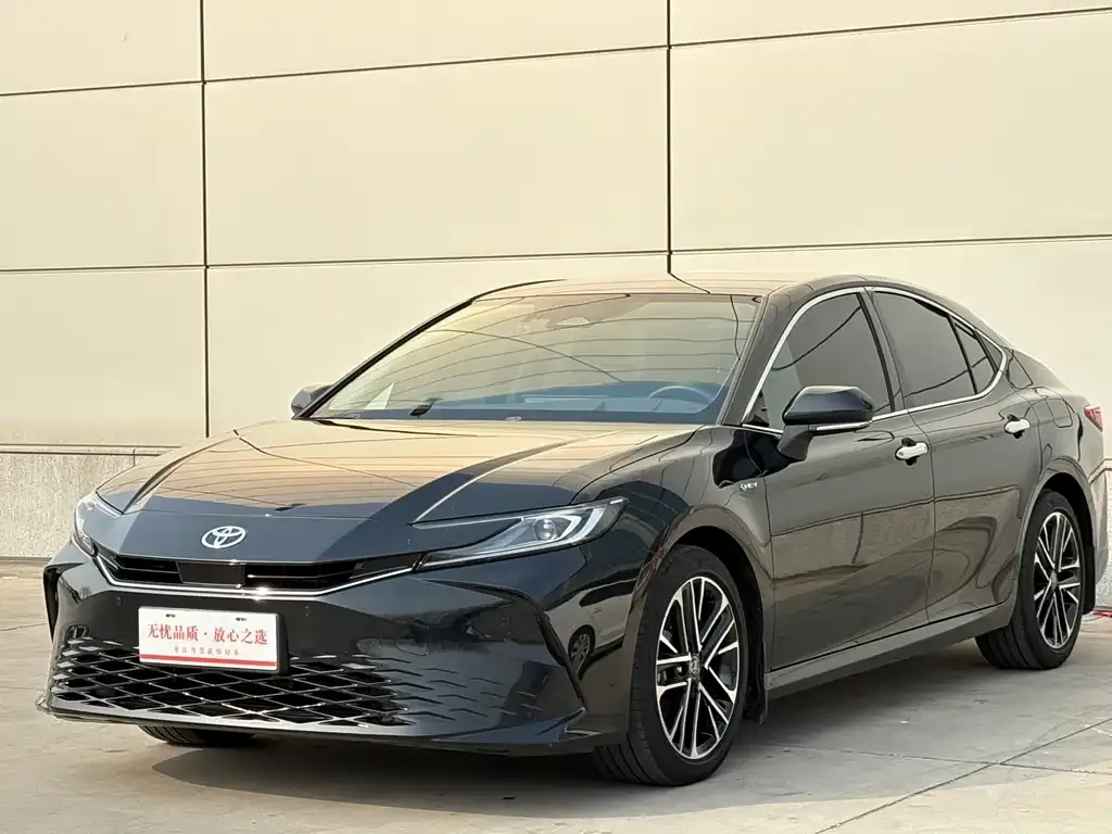 Toyota Camry 2024 из CN, фото 1