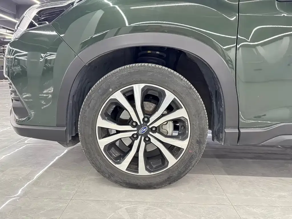 Subaru Forester — фото 2