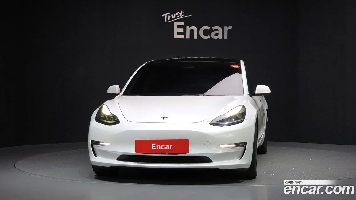 Tesla Model 3 — фото 3