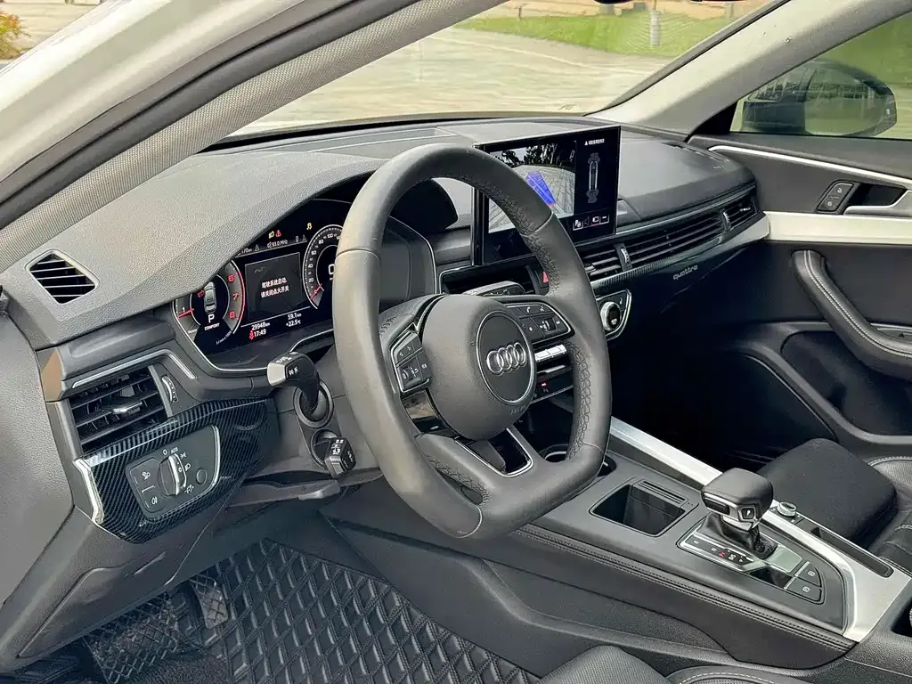 Audi A4L 2021 из CN, фото 4