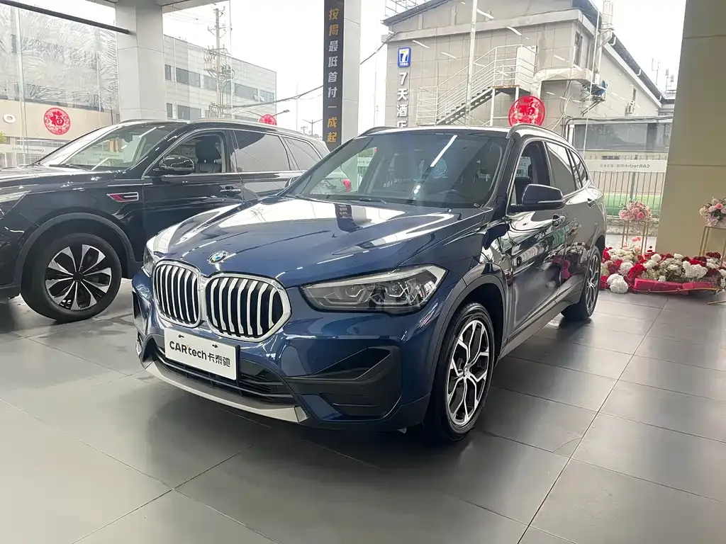 BMW X1 — фото 1