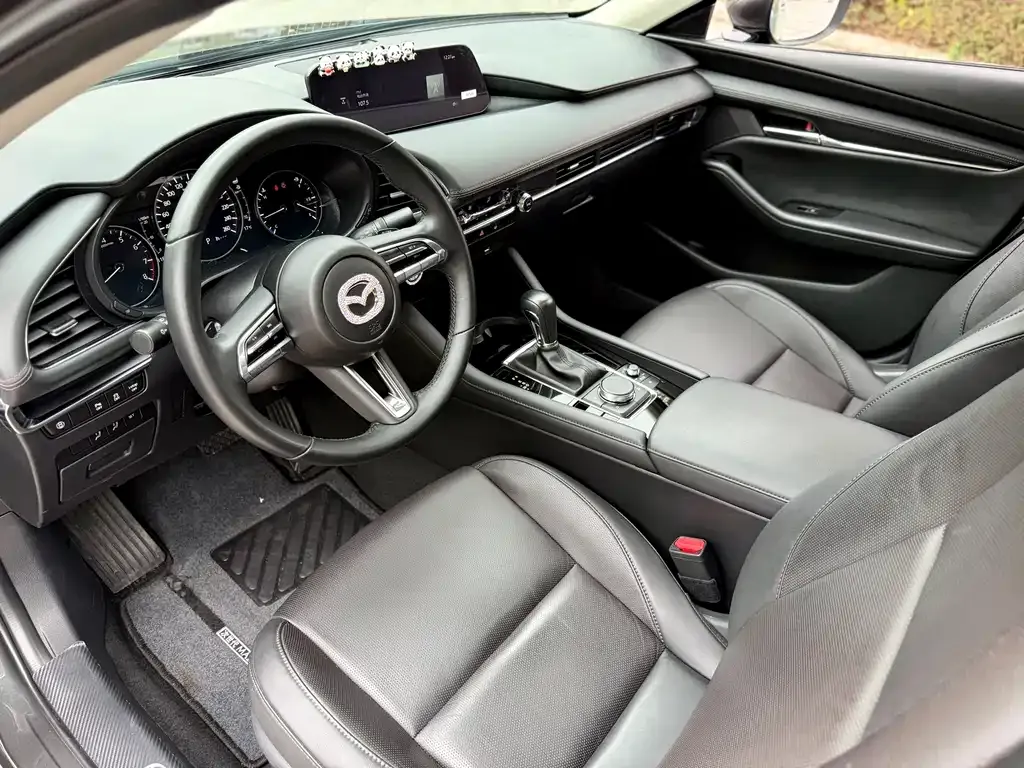 Mazda 3 Axela 2024 из CN, фото 8