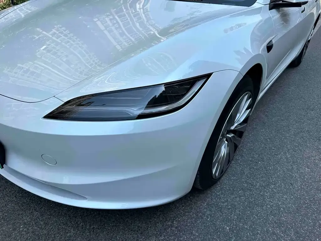 Tesla Model 3 — фото 8