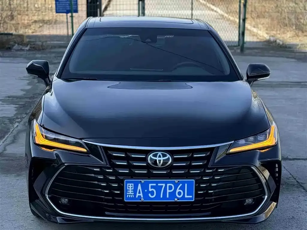 Toyota Avalon 2024 из CN, фото 1