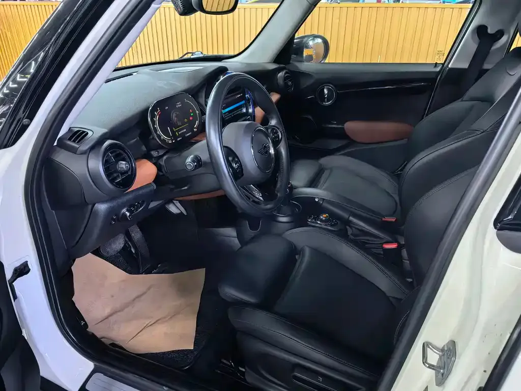 MINI Cooper (3-door) 2021 из CN, фото 9