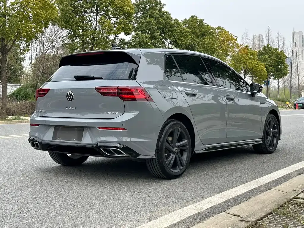 Volkswagen Golf 2022 из CN, фото 8