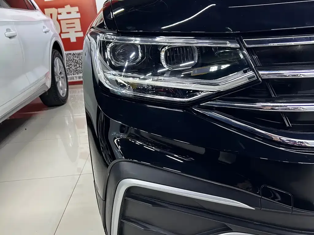 Volkswagen Tiguan L 2022 из CN, фото 7