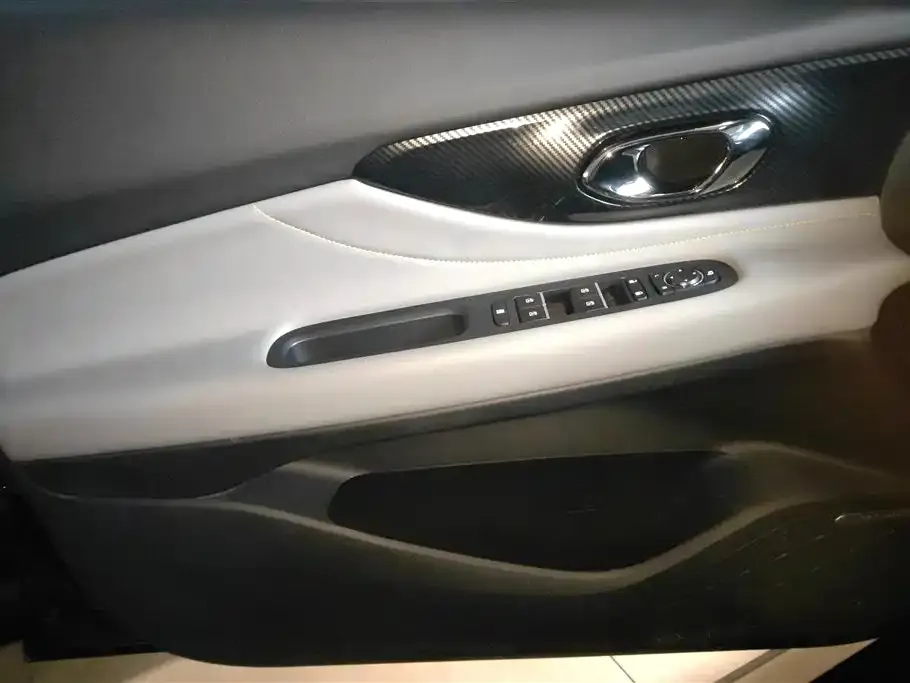 GAC Motor Shadow Leopard — фото 5