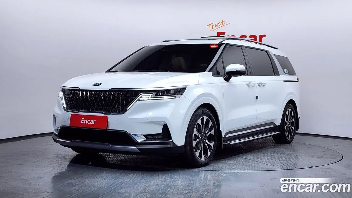 Kia Carnival — фото 1