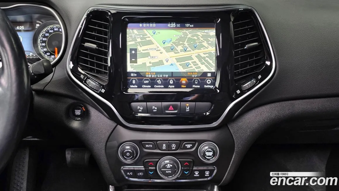 Jeep Cherokee — фото 5