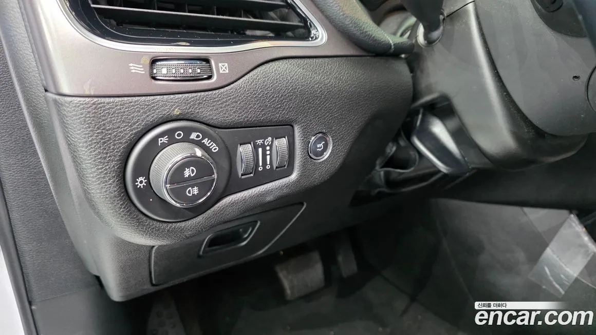 Jeep Cherokee — фото 6