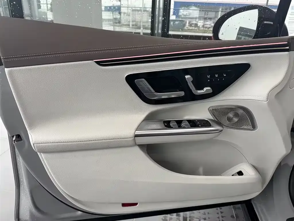 Mercedes-Benz EQE 2025 из CN, фото 8