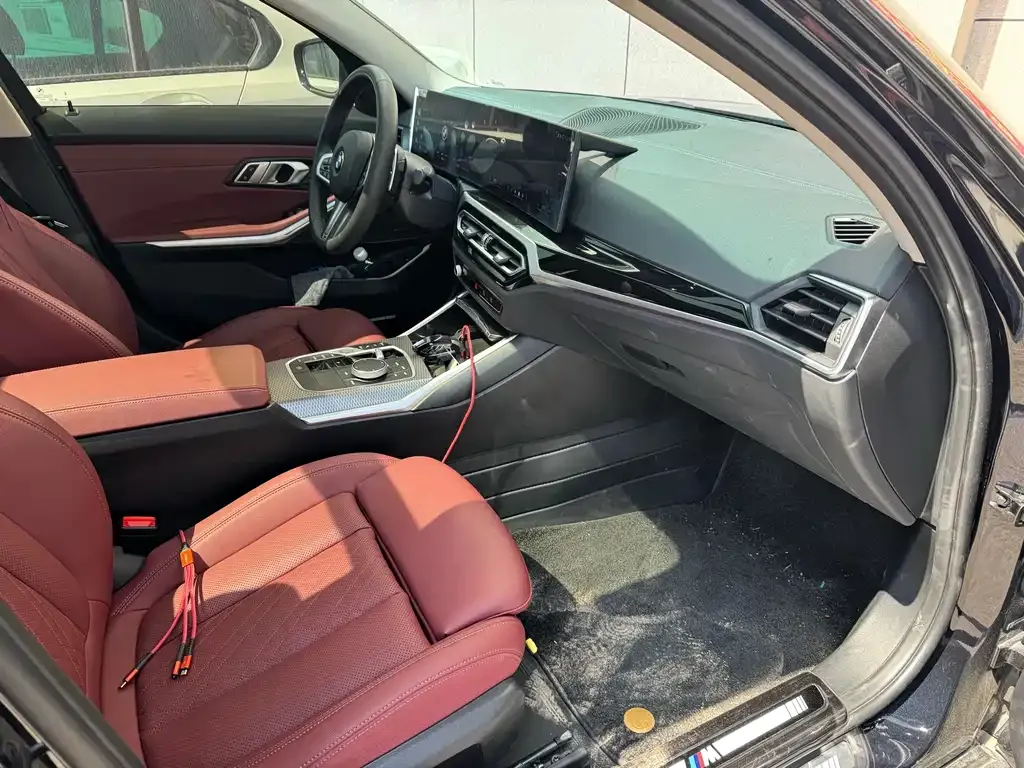 BMW 3 Series 2023 из CN, фото 7