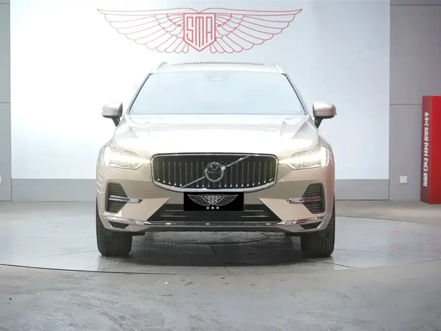Volvo XC60 — фото 8