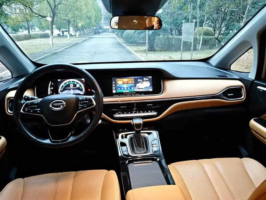 GAC Motor Trumpchi M6 — фото 4