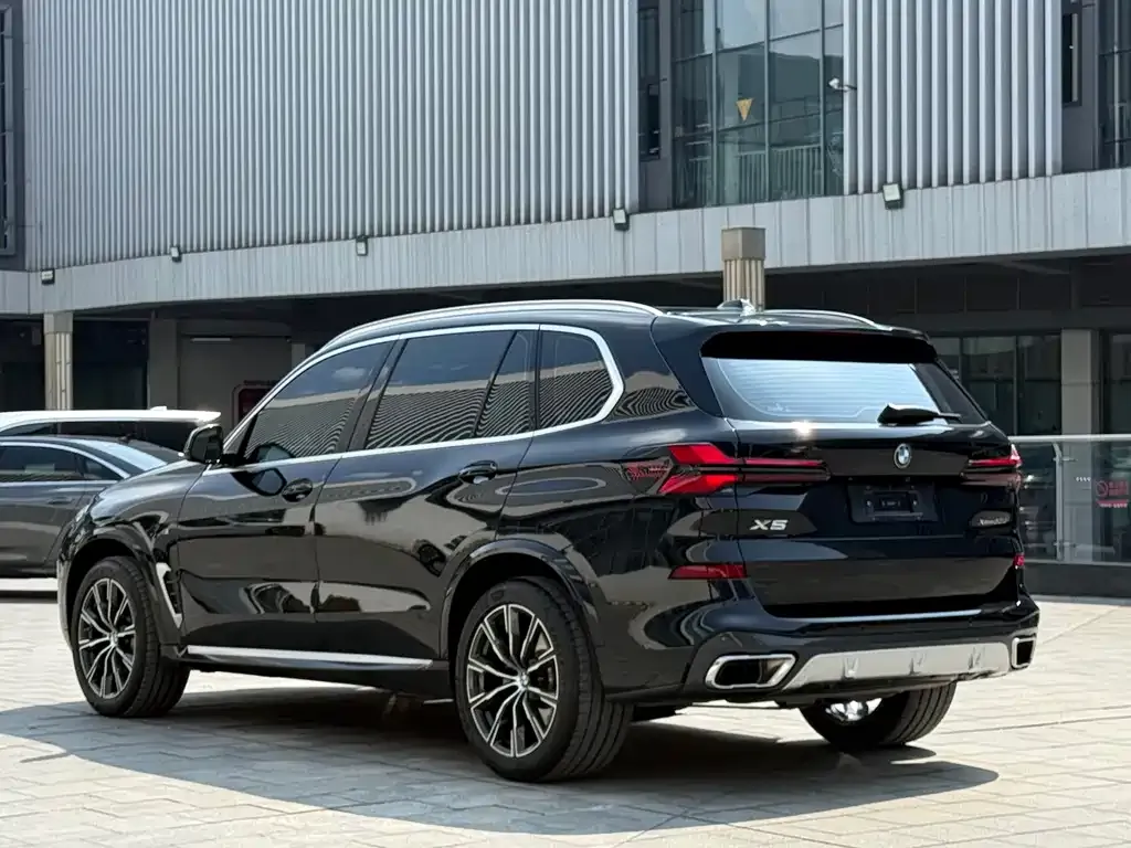 BMW X5 — фото 7
