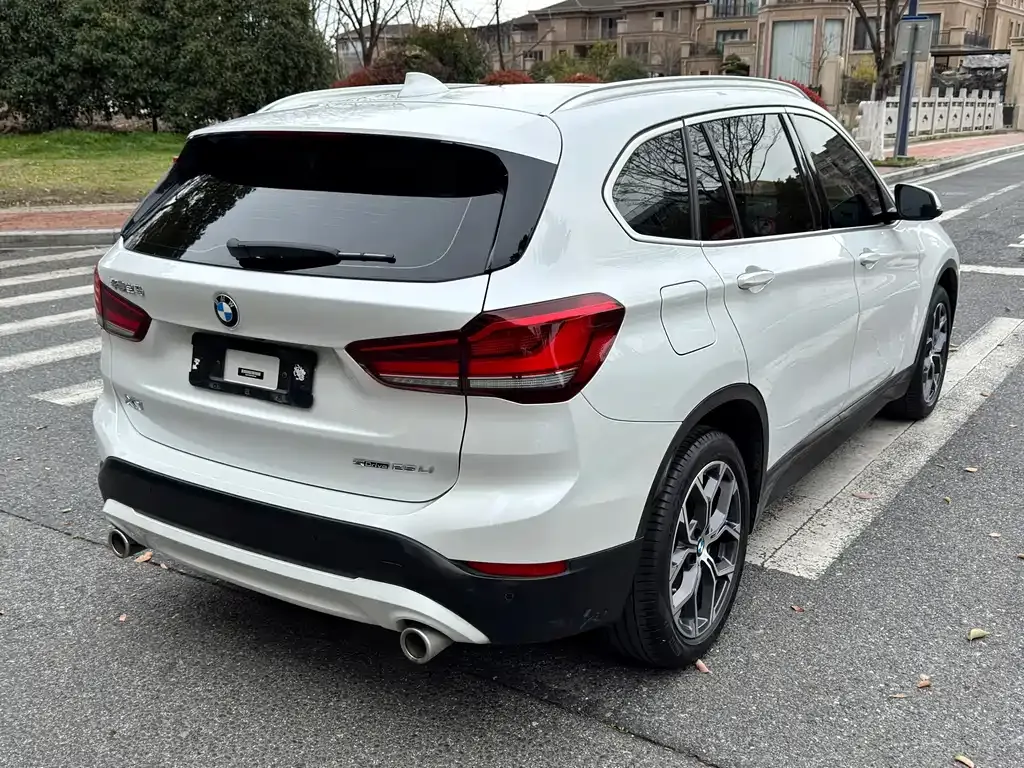 BMW X1 — фото 4