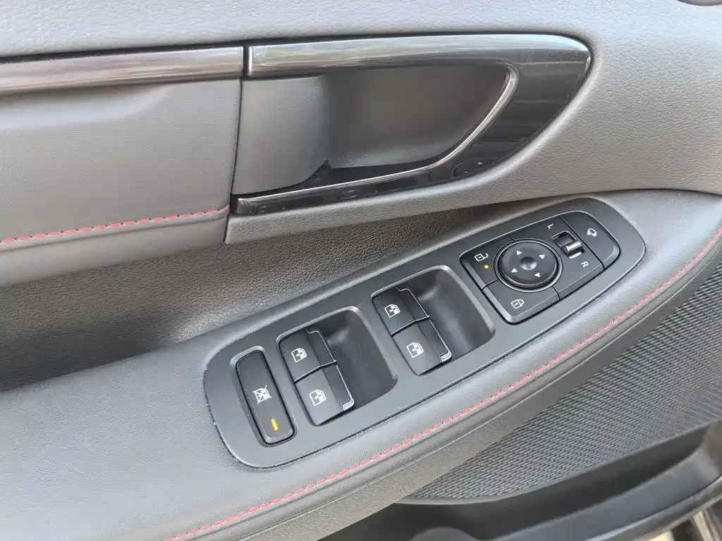 Hyundai Sonata — фото 4