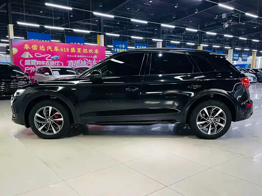 Audi Q5L 2024 из CN, фото 2