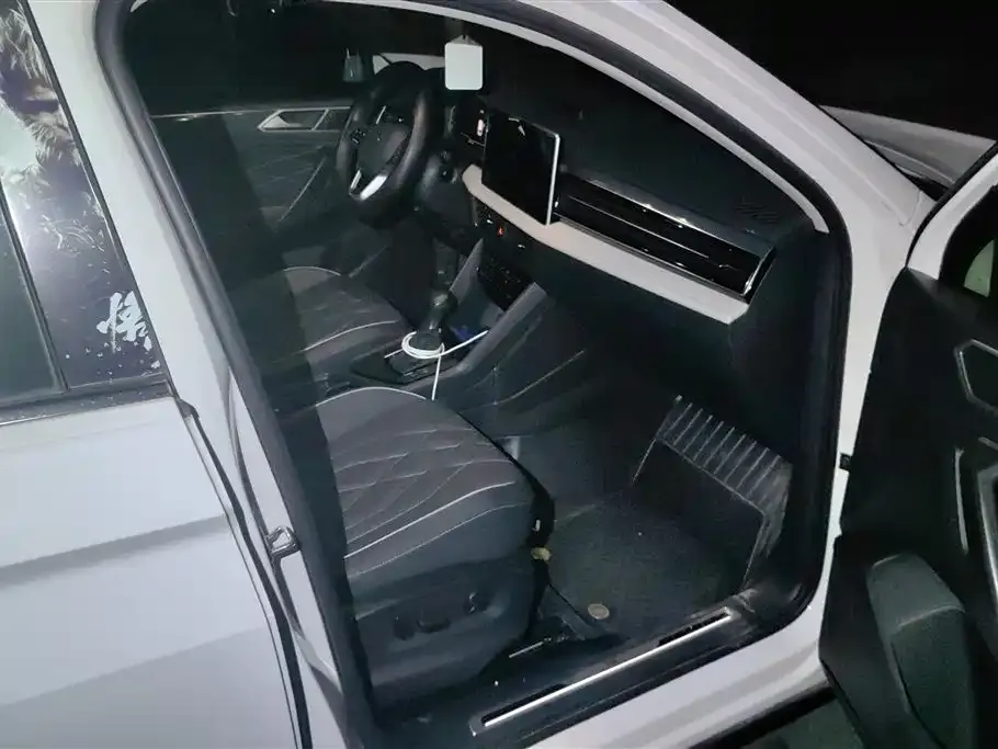 Volkswagen Tiguan L 2022 из CN, фото 10