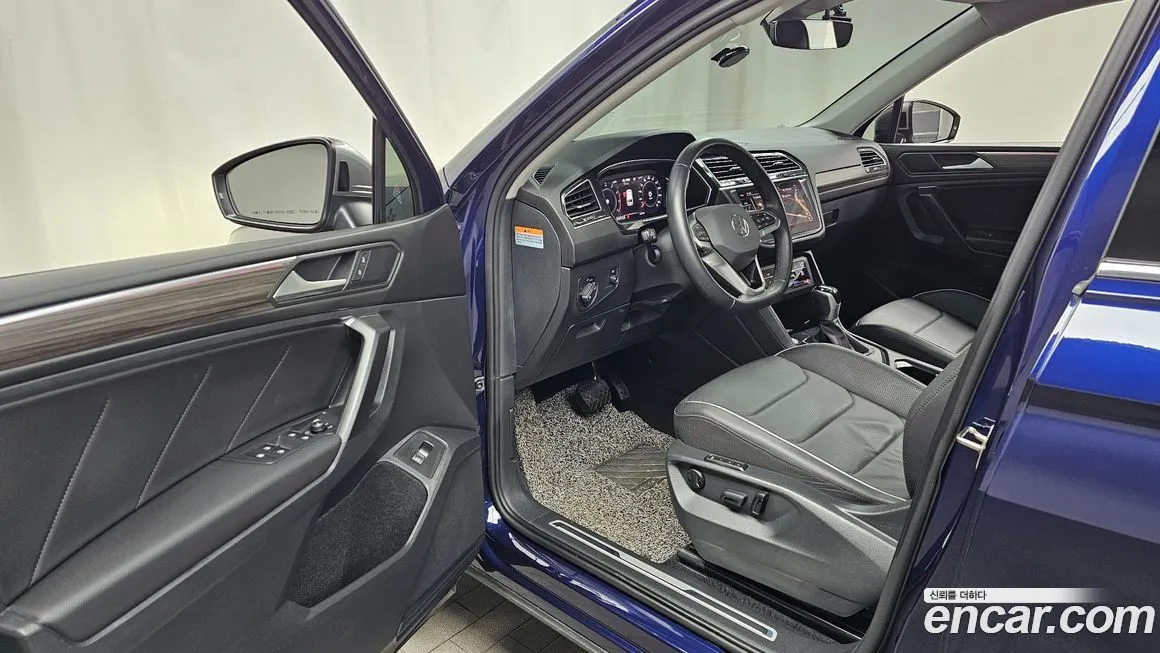 Volkswagen Tiguan — фото 6