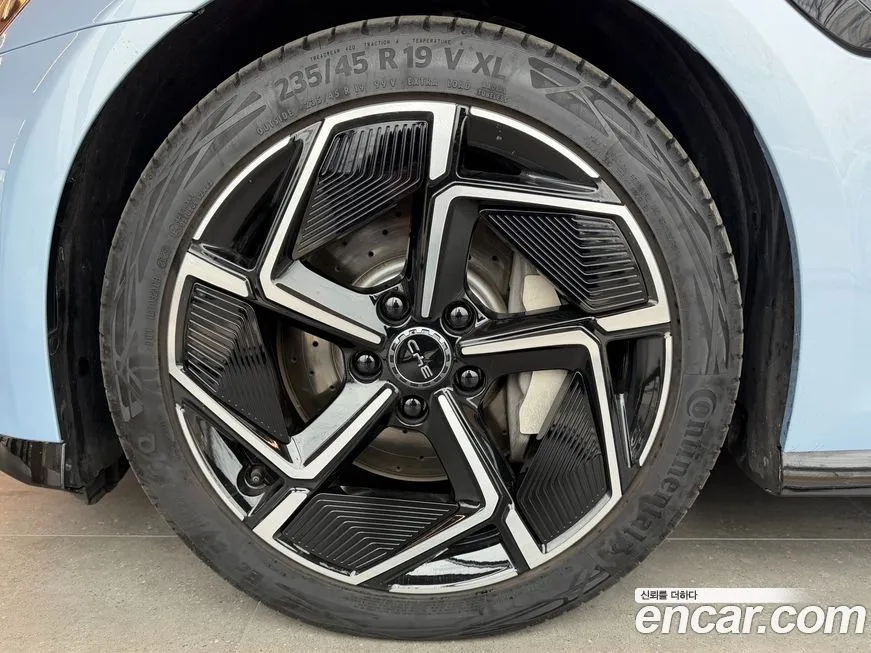 BYD Seal — фото 4
