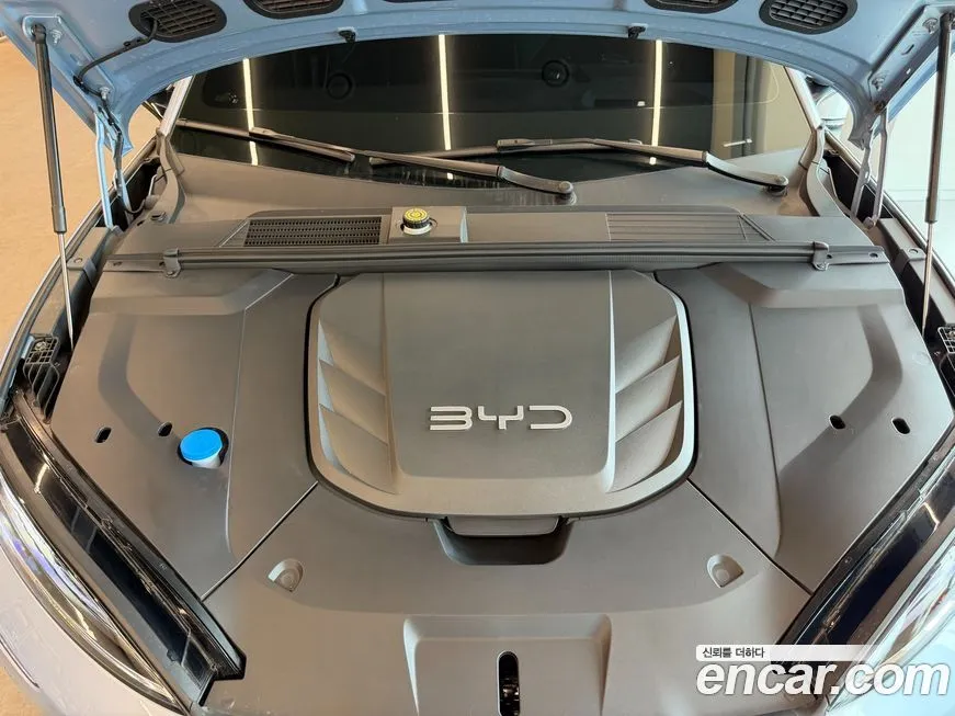 BYD Seal — фото 10