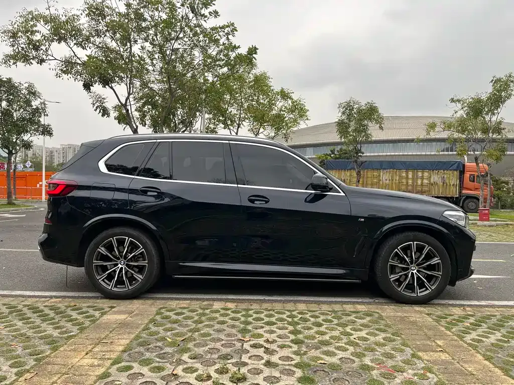 BMW X5 (Import) — фото 10