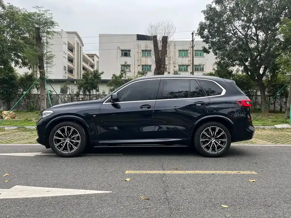 BMW X5 (Import) — фото 4