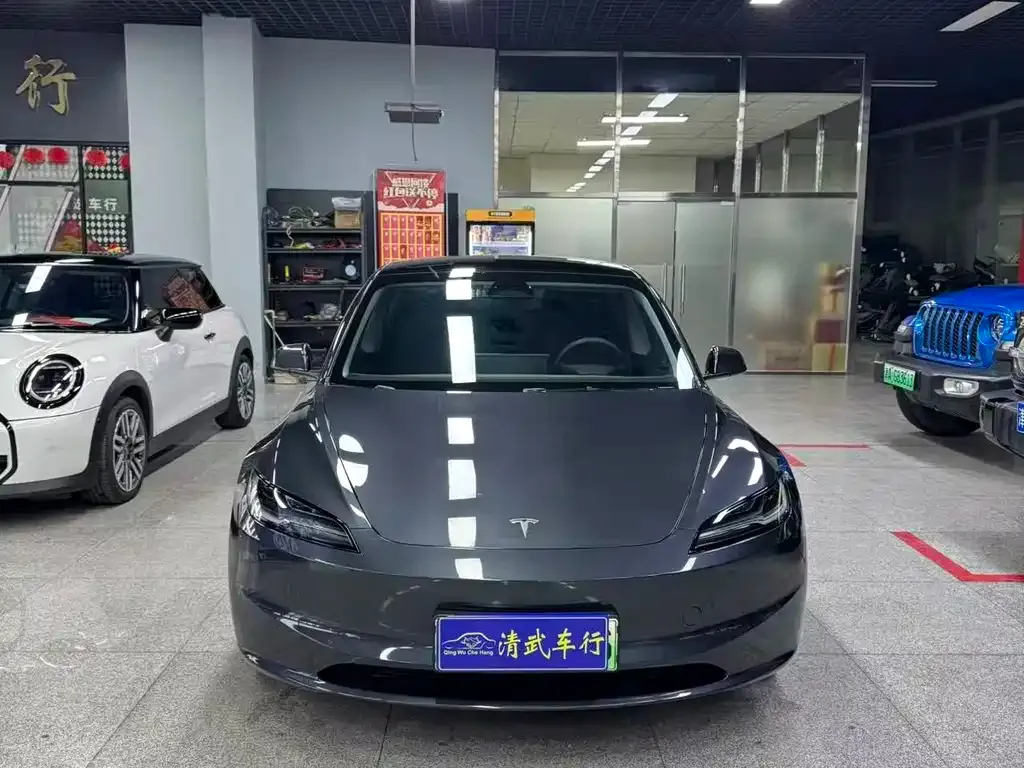 Tesla Model 3 — фото 8