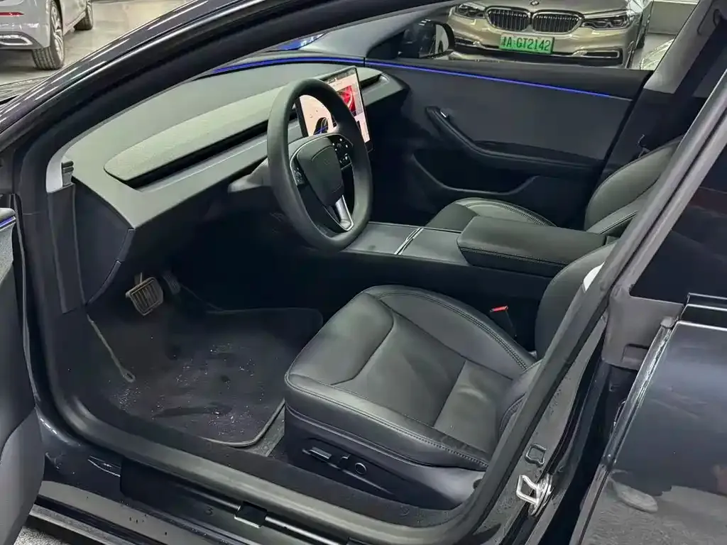 Tesla Model 3 — фото 2