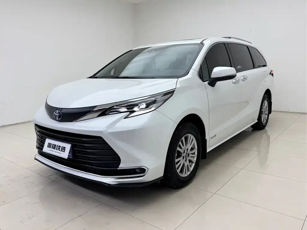 Toyota Sienna 2022 из CN, фото 1