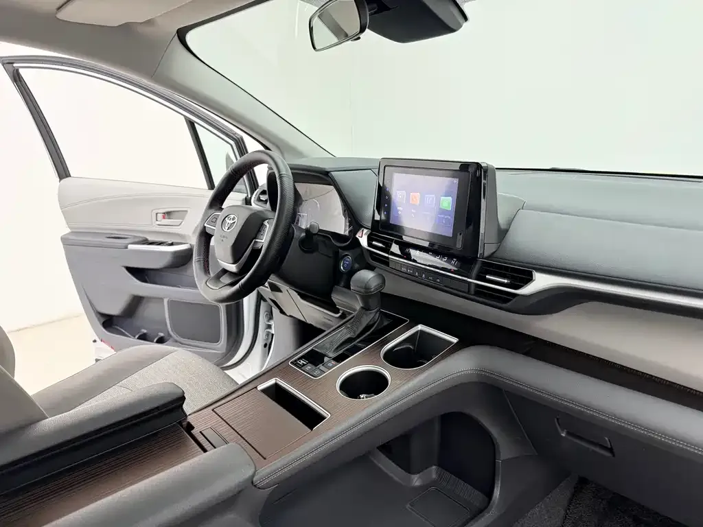 Toyota Sienna 2022 из CN, фото 7