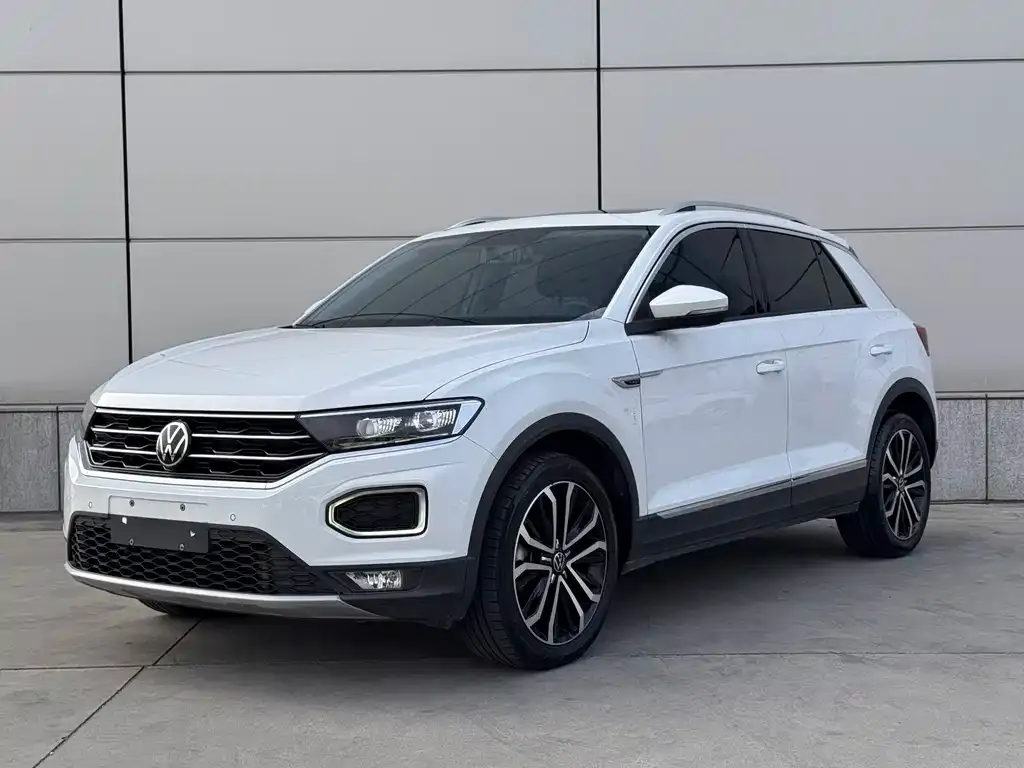 Volkswagen T-Roc — фото 1