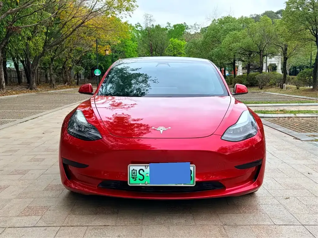 Tesla Model 3 — фото 9
