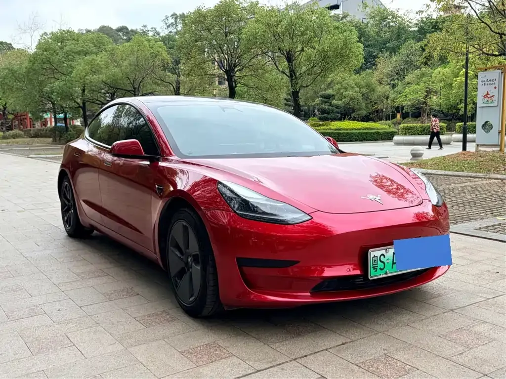 Tesla Model 3 — фото 6