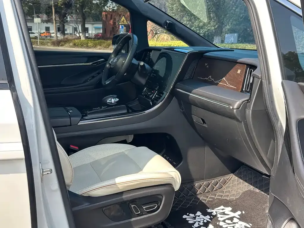 GAC Motor Trumpchi M8 2022 из CN, фото 2