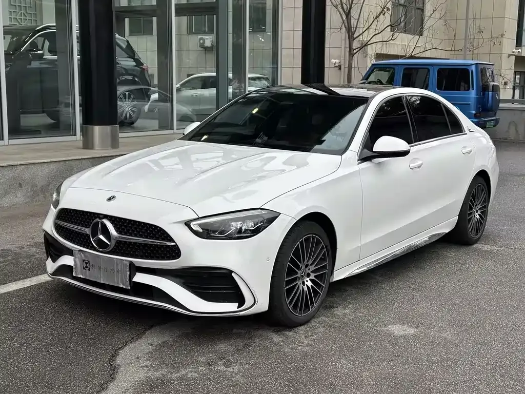 Mercedes-Benz C-Class — фото 1