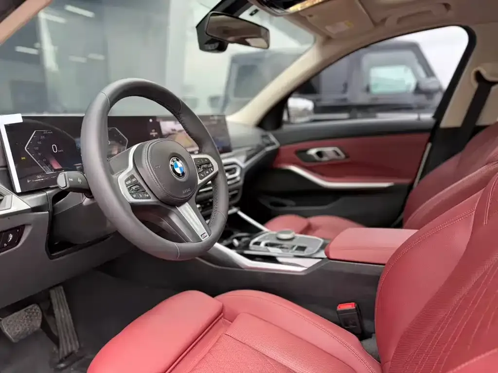 BMW 3 Series 2023 из CN, фото 4