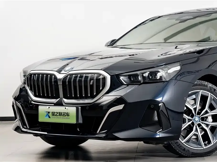 BMW i5 — фото 9