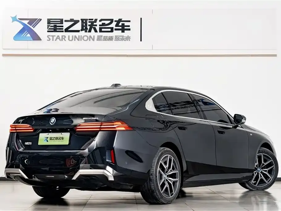 BMW i5 — фото 10