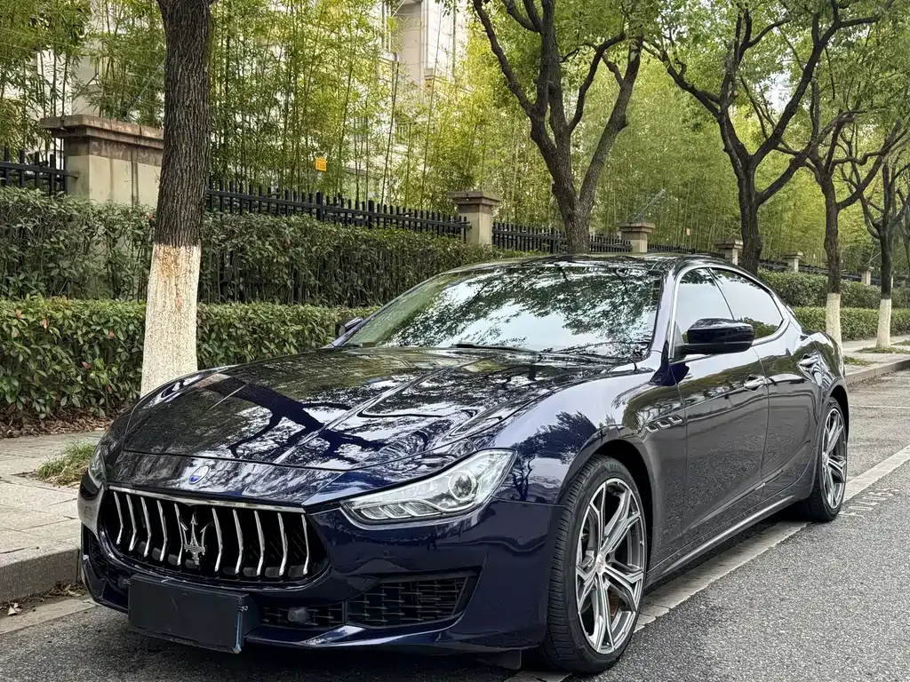 Maserati Ghibli — фото 1