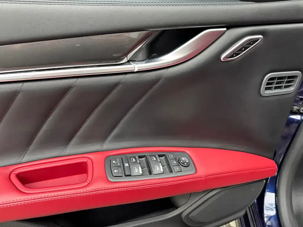 Maserati Ghibli — фото 9