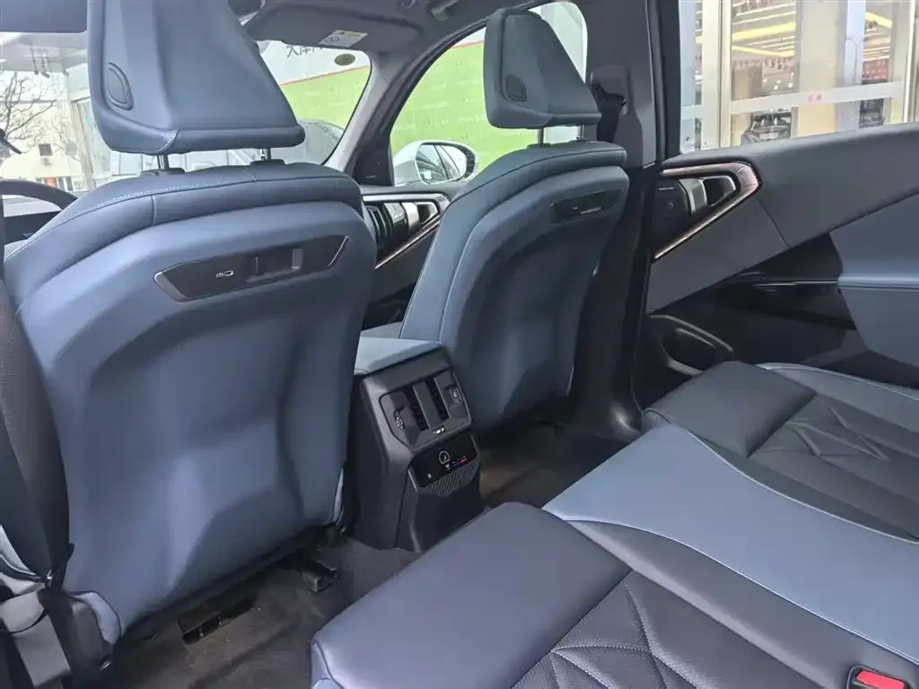 BMW X3 2025 из CN, фото 2