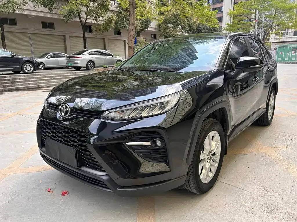 Toyota Wildlander — фото 1