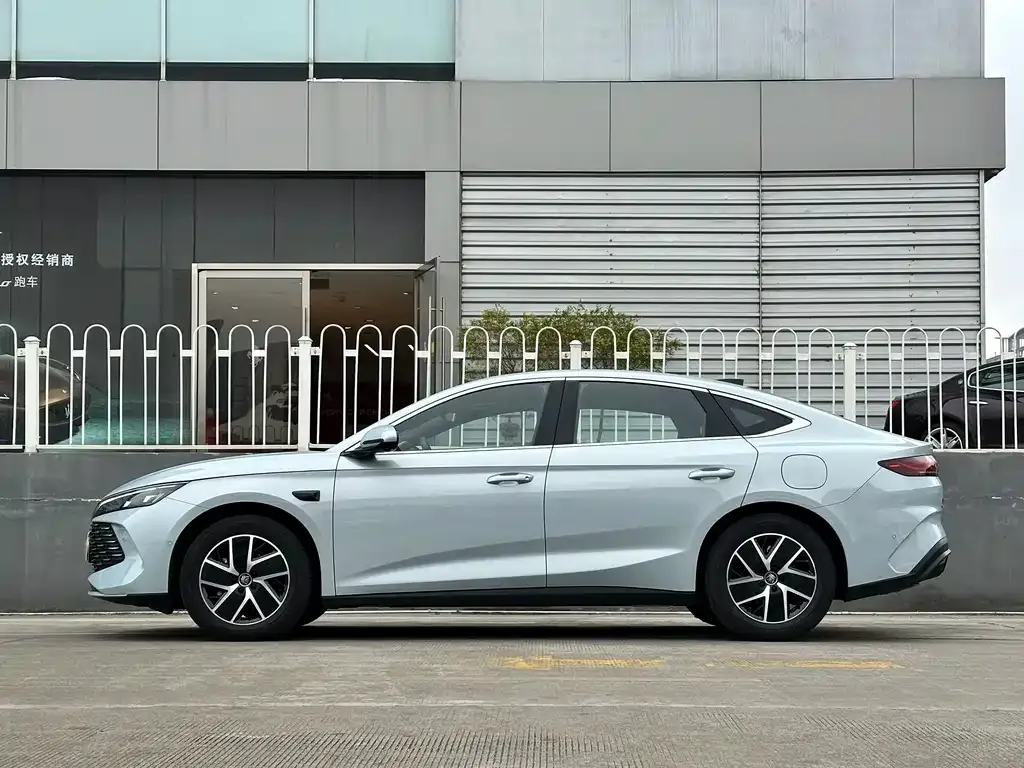 BYD Qin L 2025 из CN, фото 5