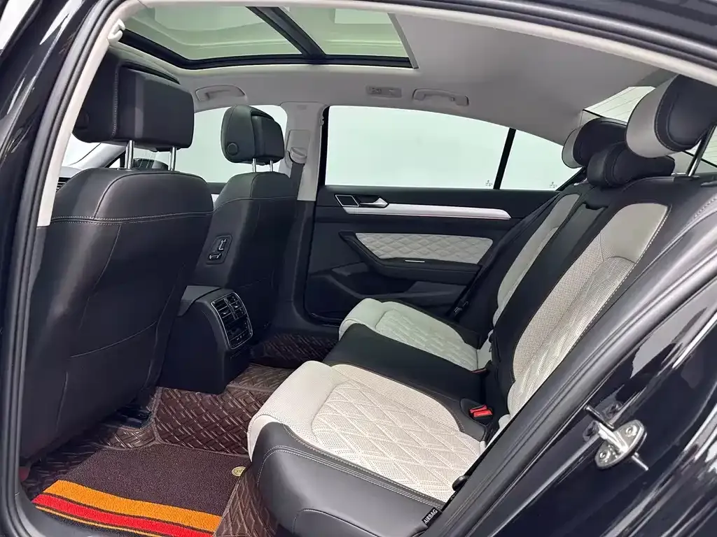Volkswagen Magotan 2024 из CN, фото 7